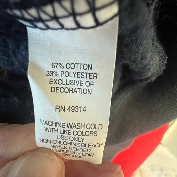 Red Guess Womens V-Neck Pullover Sweater, Medium, Red - Picture 8 of 10